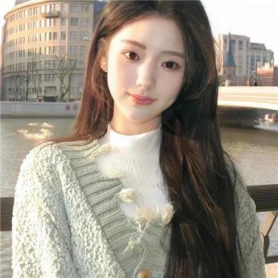 触碰的双手 海报